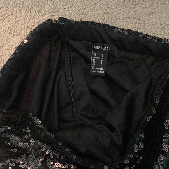 Sequin Slit Skirt - Picture 7 of 7